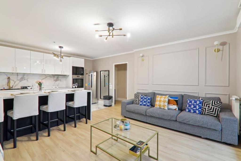 Appartement Design Pres Defense Bezons Exteriör bild