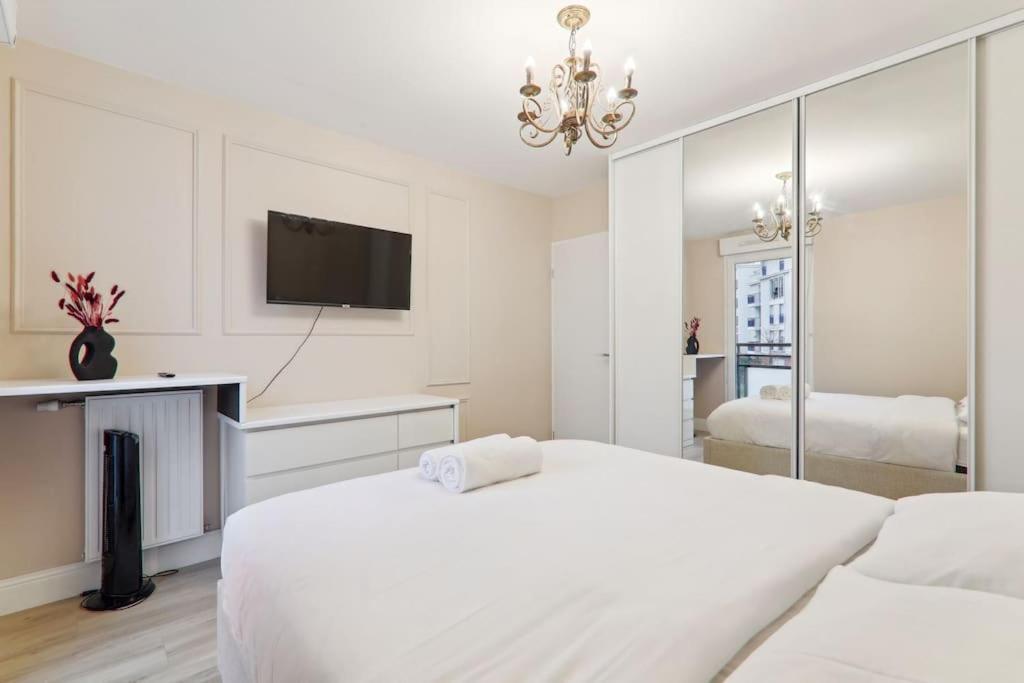 Appartement Design Pres Defense Bezons Exteriör bild