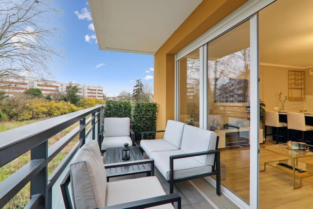 Appartement Design Pres Defense Bezons Exteriör bild